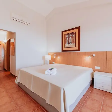 Гостевой дом By Amazing Madeira Паул-ду-Мар