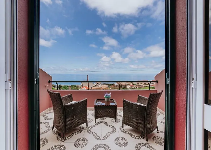 Maison d'hôtes By Amazing Madeira Paul do Mar (Madeira)