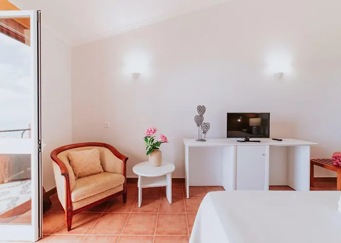 By Amazing Madeira Gasthuis Paul do Mar (Madeira)